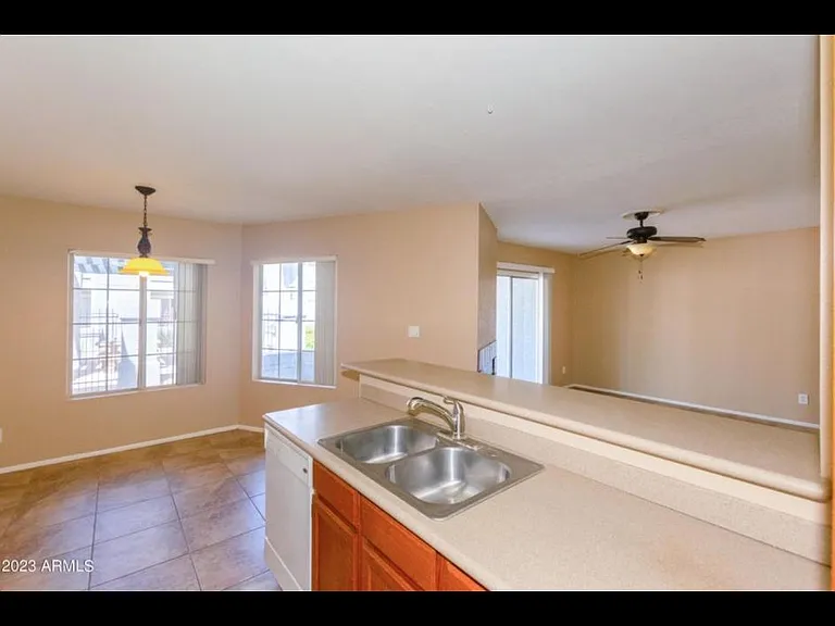 2910 W Marconi Ave #123 — Photo 13