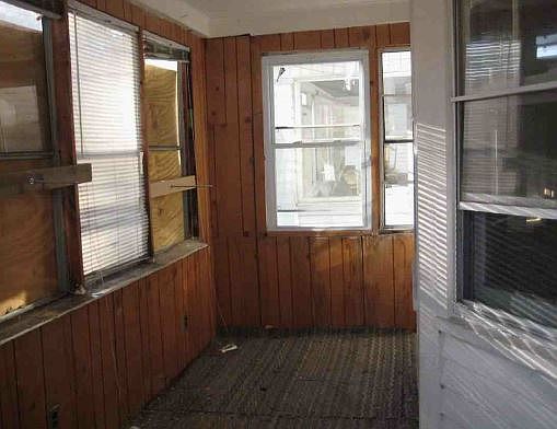 5th image of 483 Stuyvesant Ave