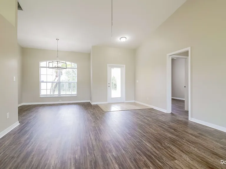 3712 12th St SW — Photo 5