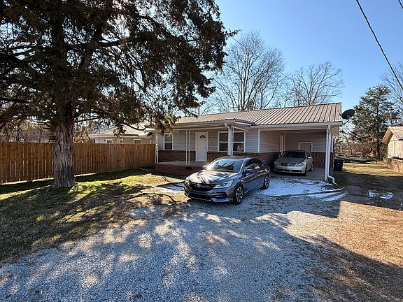 2nd image of 6924 Standifer Gap Rd