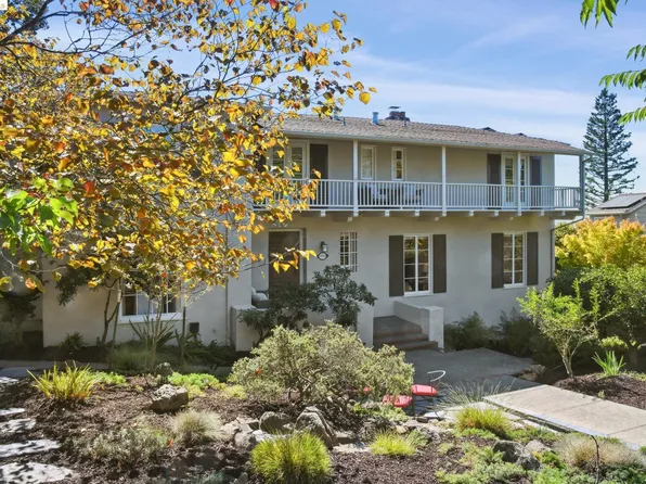 2643 Carisbrook Dr, Oakland, CA 94611