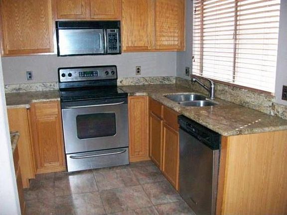 5th image of 2277 E Nunneley Ct