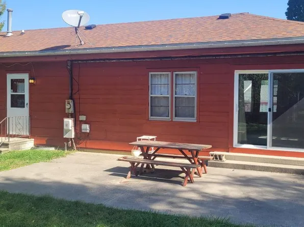 N2439 Dumas DRIVE, Burlington, WI 53105