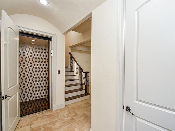 4th image of 142 La Vie Dr