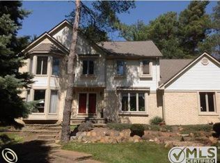 4235 Michelle Ct, Commerce Township, MI 48390