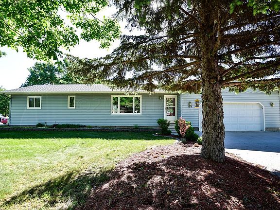 2nd image of 107 Maple Dr
