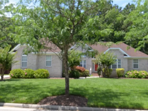2588 Lower Greens Pl, Virginia Beach, VA 23456