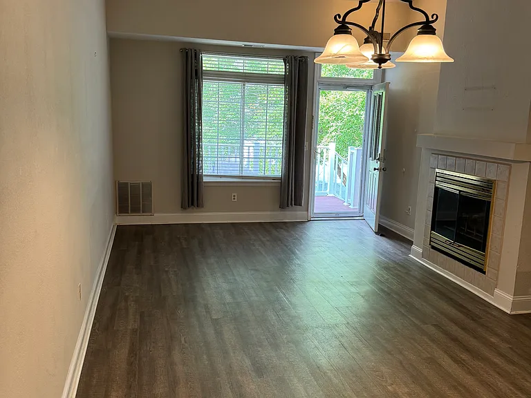 54 Wentworth Rd — Photo 4
