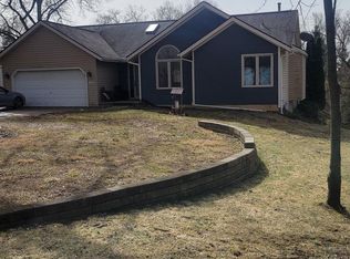 860 Golfview Dr, Lake Orion, MI 48362