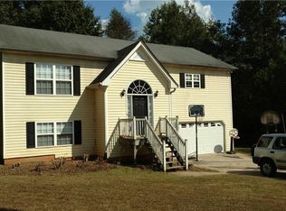 252 Emerald Pointe Dr, Carrollton, GA 30116