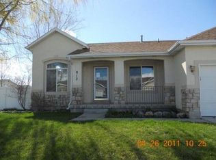 221 E Crosscourt Way, Lehi, UT 84043