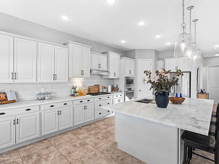 6440 Tideline Dr — Photo 10