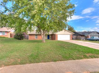 392 Echo Ln, Harrah, OK 73045