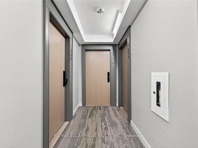 370 Martha St #710 — Photo 16