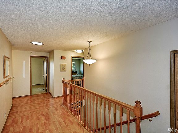 3rd image of 13908 109th Avenue Ct E