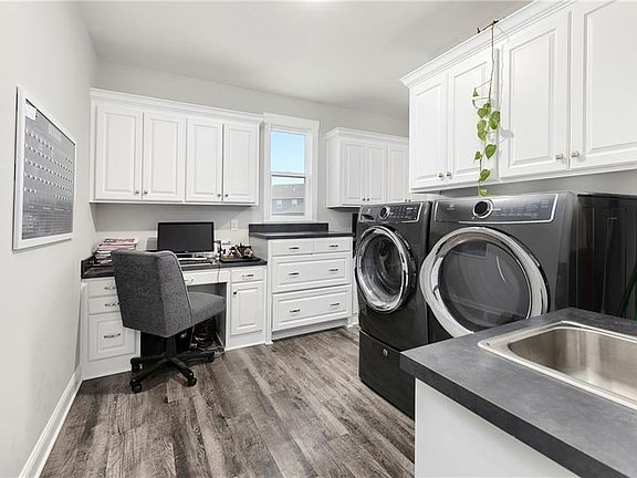 5th image of 10036 N Manchester Ave