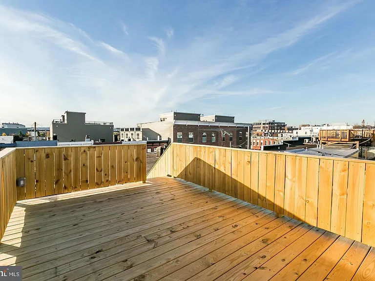 1505 Clarkson St — Photo 23