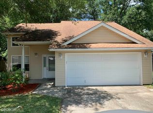 105 Cherry Tree Ct, Kingsland, GA 31548