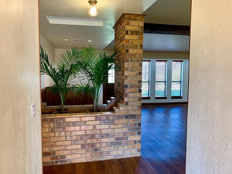 1419 Pickford Ln — Photo 22