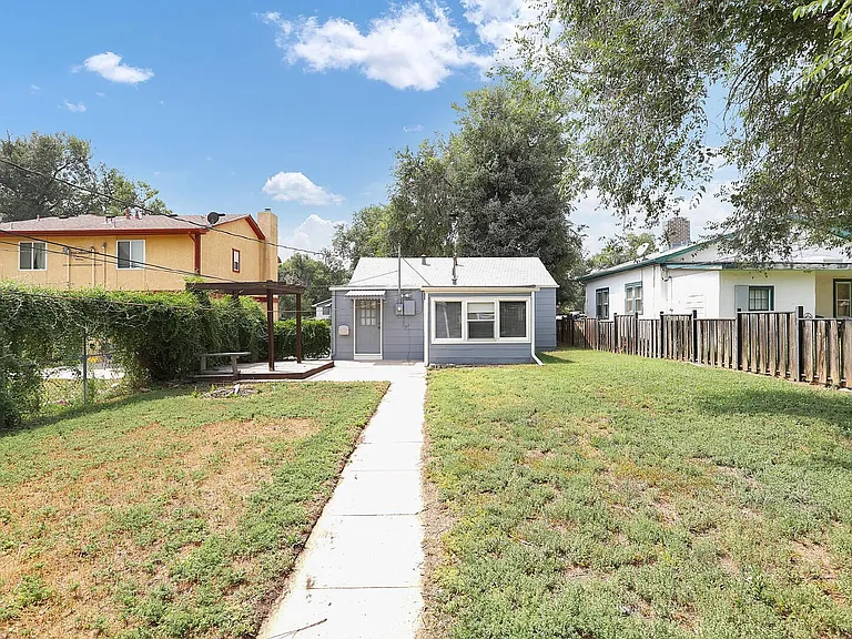 623 Iowa Ave — Photo 24