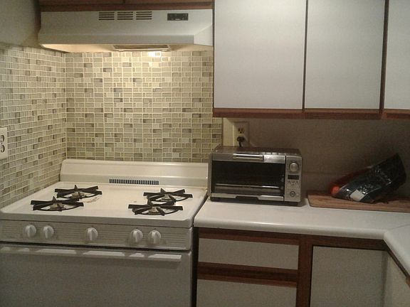 Kitchen - Gas stove