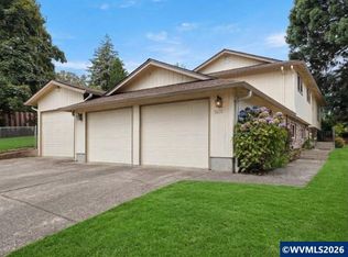 5676 SE Hillwood Cir, Milwaukie, OR 97267