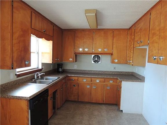 5th image of 1924 N Peniel Ave