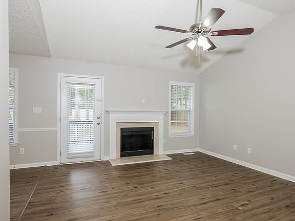 3rd image of 240 Wood Green Dr