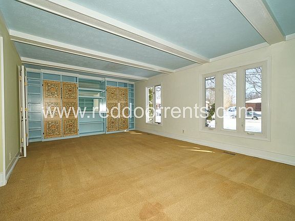 3rd image of 530 Elbow Bend Blvd
