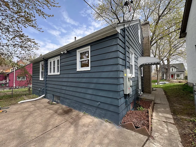 3715 Girard Ave N — Photo 4