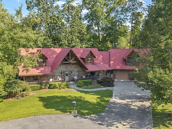 2nd image of 141 Yorktown Ct