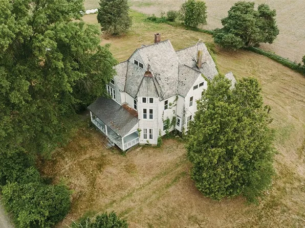 Kent Ave NE, Hartville, OH 44632