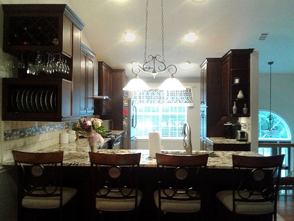 4th image of 55 Rockland Ct