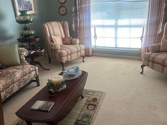 4th image of 8085 Coventry Dr
