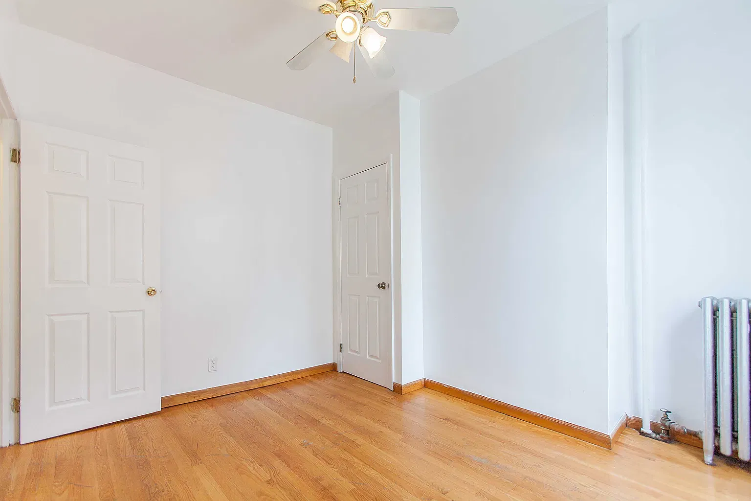 320 42nd Street — Photo 3