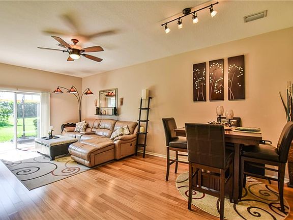 4th image of 20213 Vintage Oaks Pl