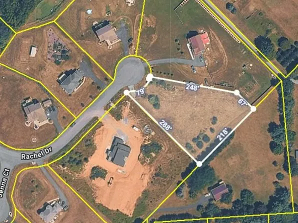 6215 Rachel Dr, Slatington, PA 18080