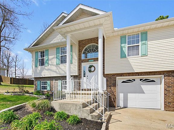 4th image of 233 Anna Dr