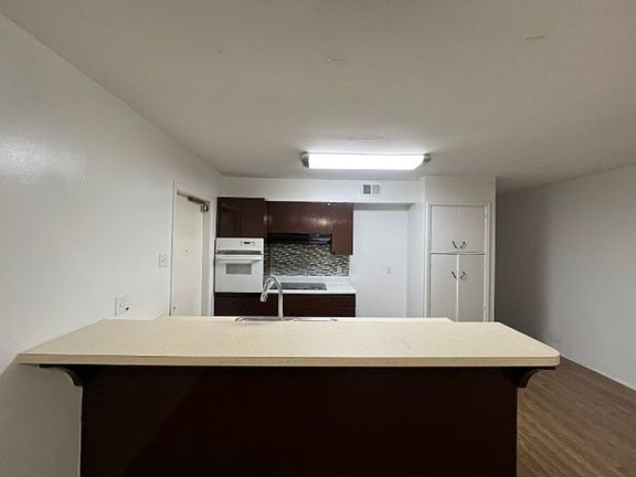 3rd image of 6042 Knoll Krest Dr