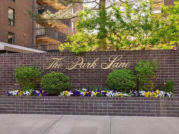 3rd image of 460 S Marion Pkwy APT 501C