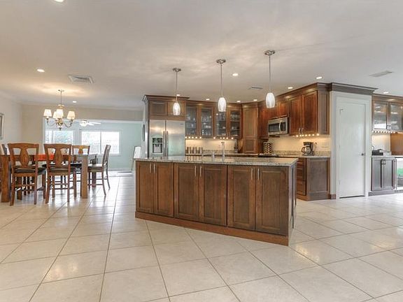 4th image of 10906 Juniperus Pl