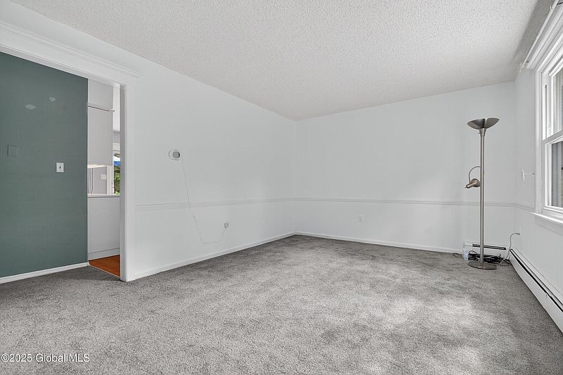 5th image of 21 Hemlock Drive