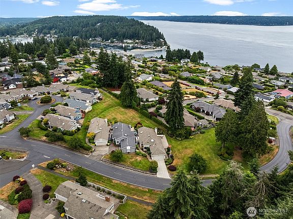 3rd image of 3155 Erickson Street