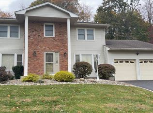 71 Jolliffe Ave, Congers, NY 10920