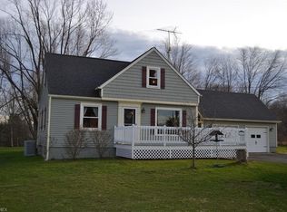 12569 Butternut Rd, Chardon, OH 44024