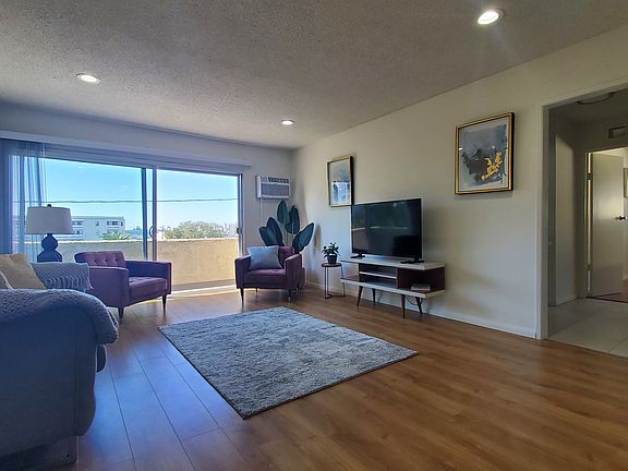 4th image of 3861 Mentone Ave #2B-2Ba-850Sqft