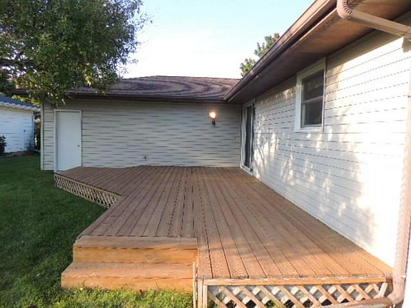5th image of 2217 Sunflower Ave