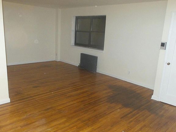 2nd image of 6209 Woodhaven Blvd #3C