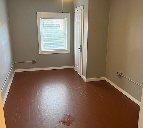 4th image of 4838 Indianapolis Blvd Unit 2