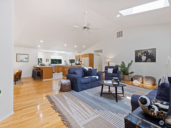 5th image of 6616 62nd Avenue Ct NW
